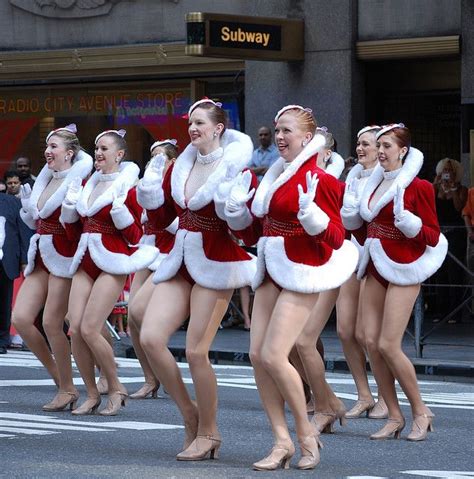 "Christmas in August" with the Rockettes: 2009 Radio City Music Hall ...