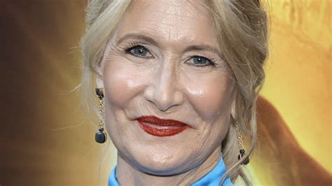 Laura Dern Cites Filming An All-Time Classic Jurassic Park Scene As The ...