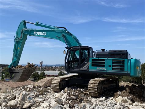 Kobelco extends its line-up in the 50-tonne class with the introduction ...