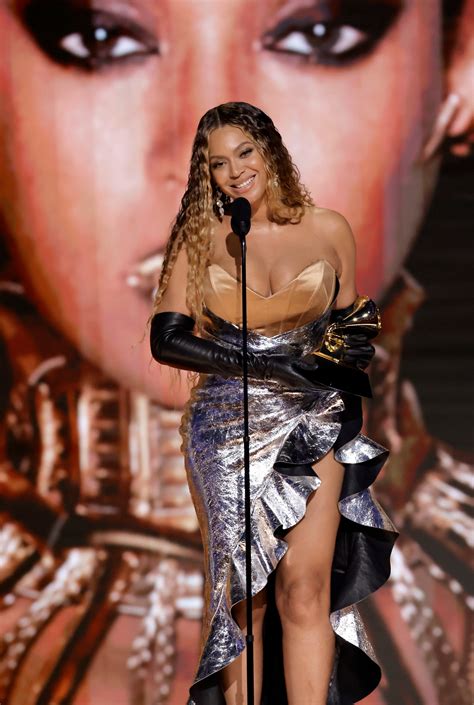 Beyoncé Arrived Fashionably Late to the Grammy Awards | Vogue