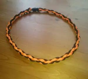 30 Awesome Paracord Necklace Instructions & Patterns