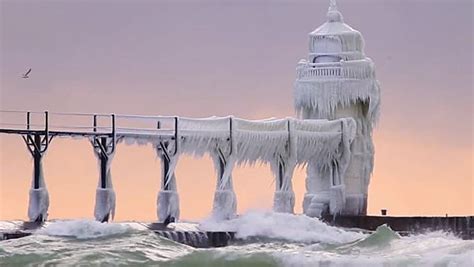 St Joseph's North Pier Lighthouse Looks Amazing in Winter