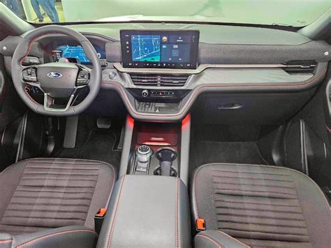 Ford Explorer Interior 2025 - Denni Octavia