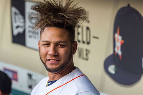 We need to talk about Yuli Gurriel's incredible, reason-defying hair ...