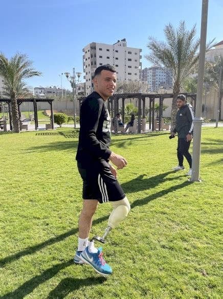 Gaza Amputee Receives Sports Prosthesis to Fulfill his Dream