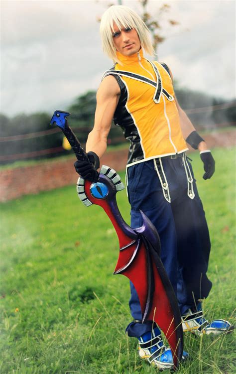 Riku Cosplay - Kingdom Hearts by Leon Chiro Art by LeonChiroCosplayArt on DeviantArt