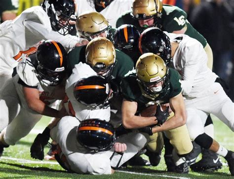 Michigan high school football highlights from opening night of playoffs - mlive.com