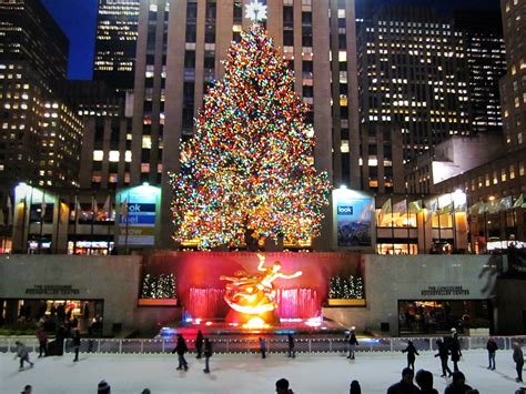 New York Christmas Wallpaper - WallpaperSafari