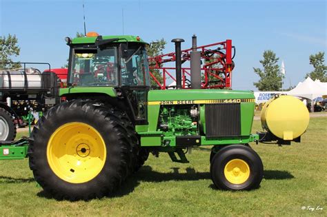 John Deere 4440: Specs, Engine, Transmission, Dimensions