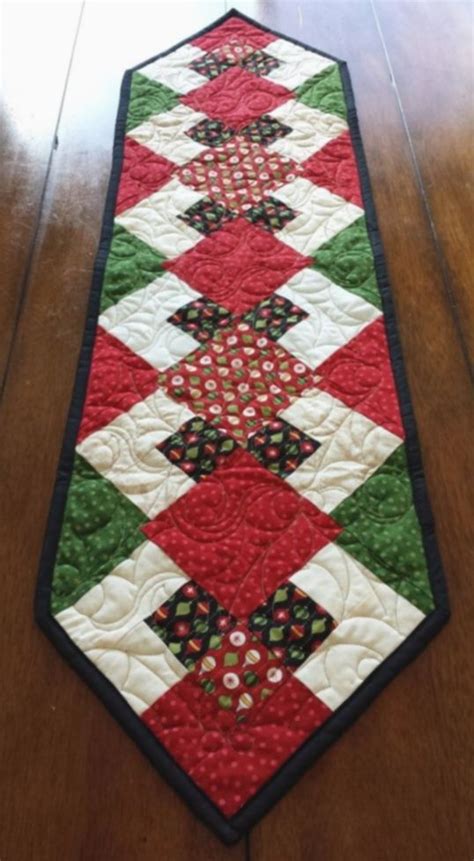 Pin by Cynthia Hendershot on Quilts in 2020 (With images) | Quilted table runners christmas ...