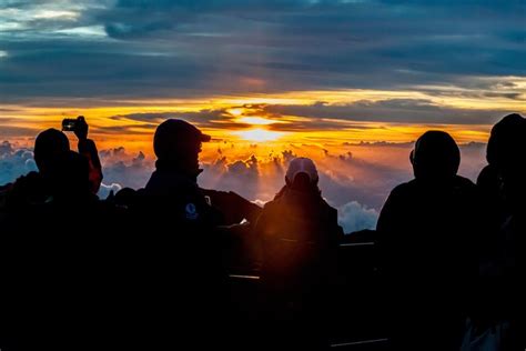 Maui Sunrise Haleakala Tour with Breakfast 2024