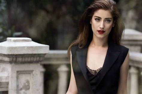 Hazal Kaya (Bizim Hikaye Filiz) Dizileri