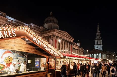 London Christmas Market In Trafalgar Square Stock Photo - Download Image Now - iStock