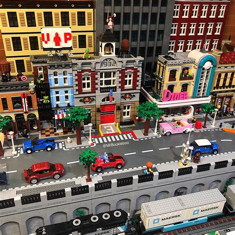 LEGO City - MrBookieboo