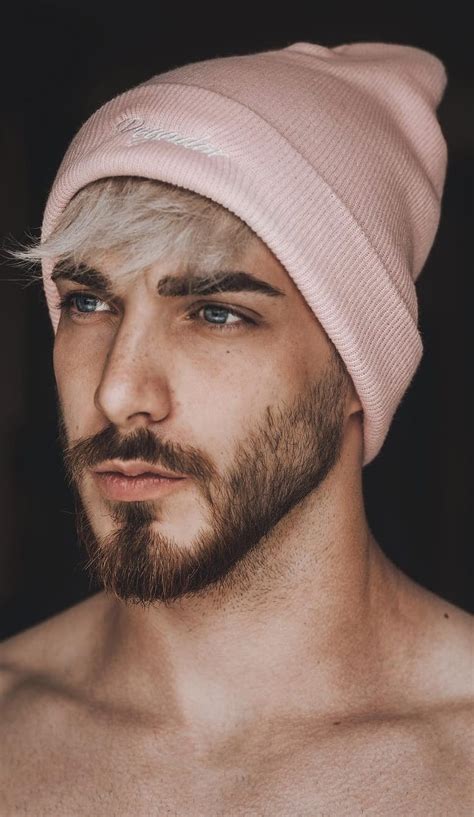 13 Hottest Heavy Stubble Beard Styles for Men In 2019