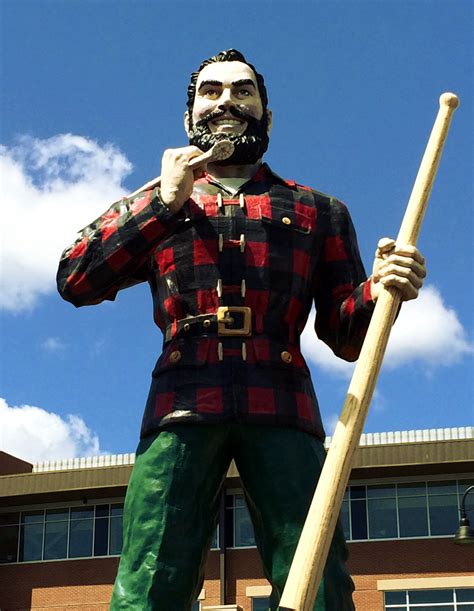 Image: Paul Bunyan statue in Bangor, Maine