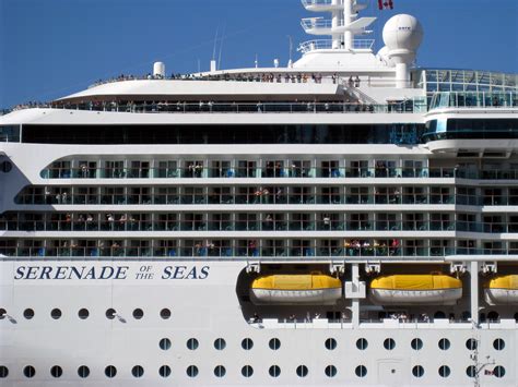 Serenade of the Seas - description, photos, position, cruise deals