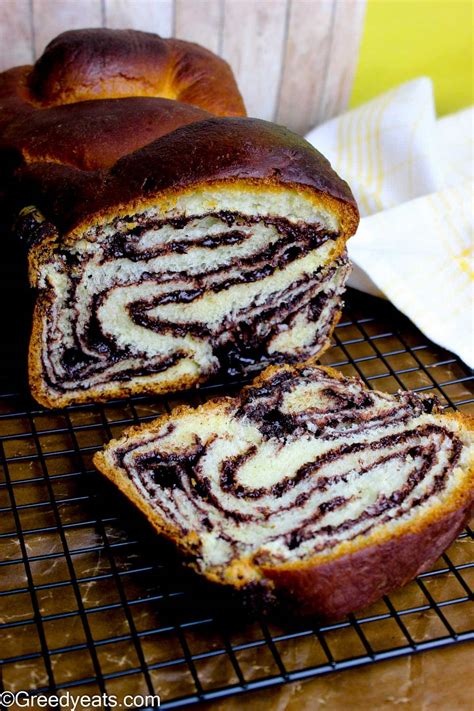 Chocolate Babka Recipe - Greedy Eats