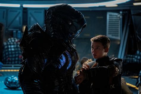 Slideshow: Lost in Space Season 3 First Look Photos