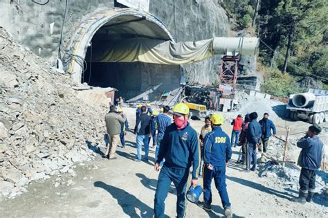 Tunnel collapse: Efforts on to rescue 40 workers - News Today | First with the news