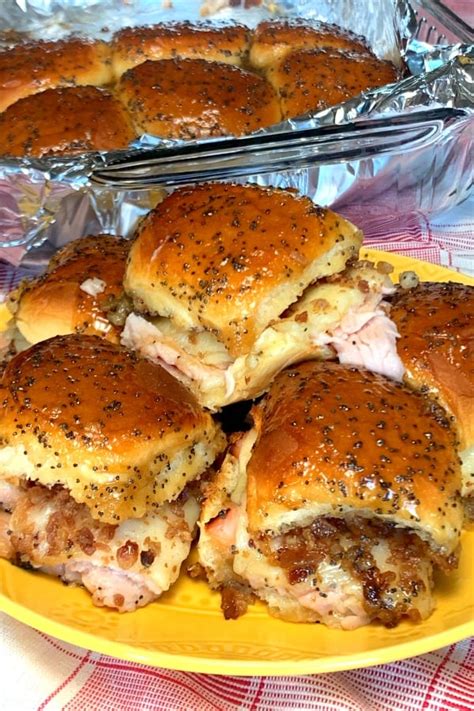 Turkey, Cheddar and Bacon Sliders on Hawaiian Rolls - Plowing Through Life