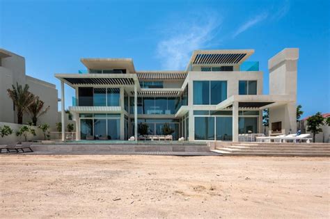 Luxury Tip Villa in Palm Jumeirah, Dubai, UAE LUXURY HOUSES