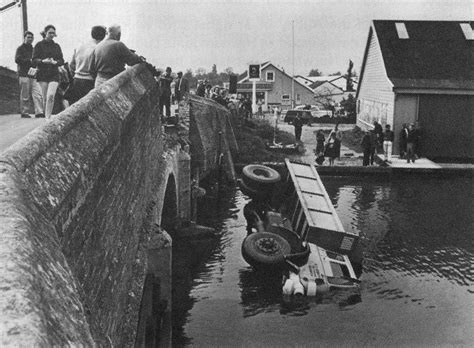 Potter Heigham Bridge Collision 1960s? | Broadland Memories Blog