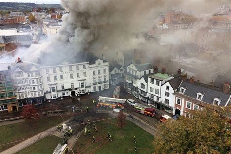 Exeter fire wrecks 'oldest hotel in England' - BBC News