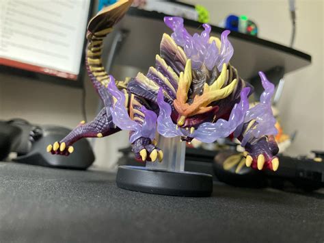 Cool picture I took of my Magnamalo Amiibo : r/MonsterHunter