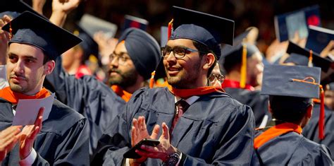 UIC Welcomes the Class of 2018 to the UIC Alumni Family | Advancement ...