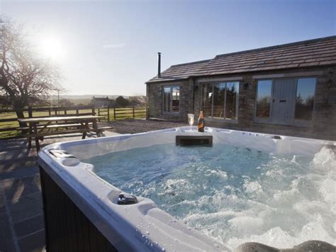 7 Of The Best Yorkshire Dales Cottages With Hot Tubs - The Yorkshireman