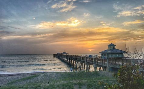 Juno Beach Pier, Florida: Colour and Scenes | BaldHiker