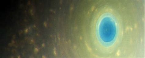 Cassini Just Sent Back Images From Its First-Ever Dive Through Saturn's ...