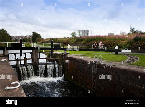 Forth and Clyde Canal at lock 21 near Maryhill Glasgow, Scotland, UK, Great Britain Stock Photo ...