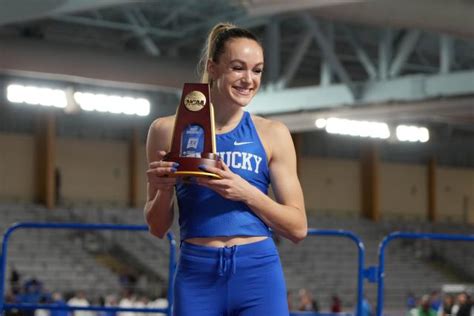 Abby Steiner wins 200 meters, sets NCAA Indoor Championship record