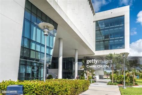 452 Fiu Miami Campus Stock Photos, High-Res Pictures, and Images ...