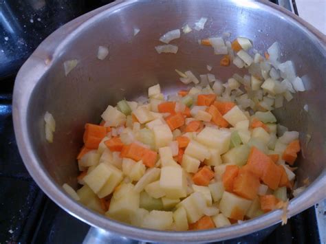 How To Make Simple, Tasty Vegan Pasties - Growing Guides