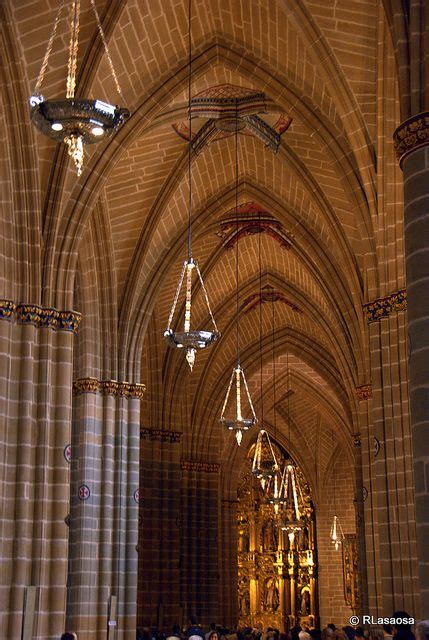 Cathedral de Pamplona | Pamplona, Cathedral, Barcelona cathedral