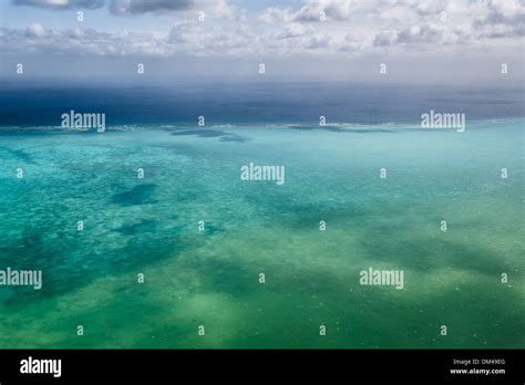 Belize barrier reef aerial view hi-res stock photography and images - Alamy