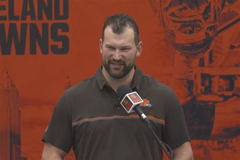 Joe Thomas’ retirement speech has lots of laughs poking fun at the Browns’ tumultuous times ...