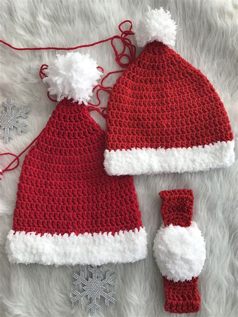 Crochet Santa Hats | Crochet, Crochet santa, Crochet hats