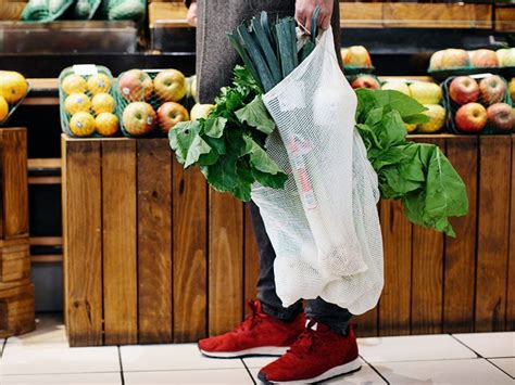 Colorectal cancer: Plant-based diet linked to lower risk in men ...