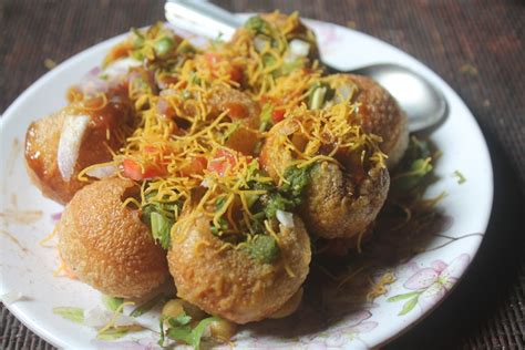 Ragda Puri Chaat Recipe | From The Horse`s Mouth