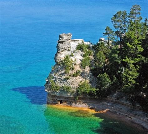 File:Miners Castle, Pictured Rocks National Lakeshore.jpg - Wikimedia Commons