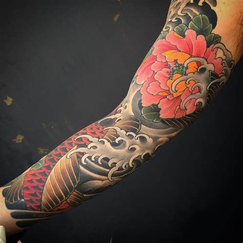 Inside of the #koi and #peony sleeve from yesterday #mattbeckerich # ...