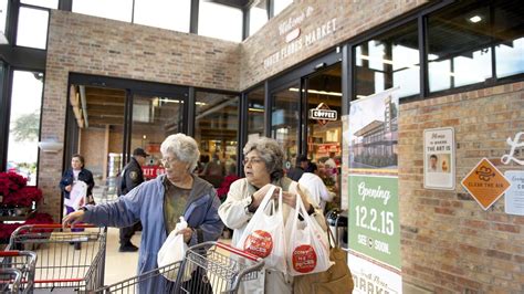 H-E-B's smallest location will be a litmus test for downtown demand and future store sizes - San ...