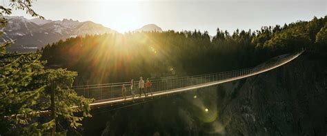 Golden Skybridge Suspension Bridge | Discover Banff Tours