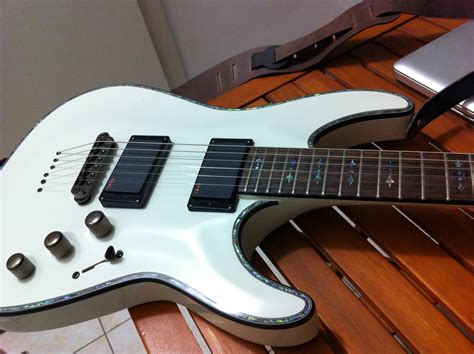 Schecter Hellraiser C-1 image (#259595) - Audiofanzine