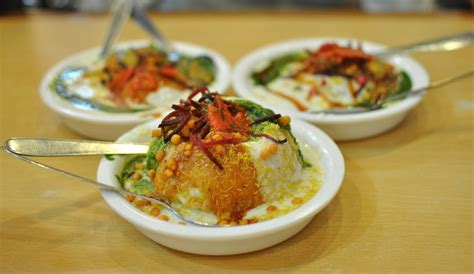 A Guide to Chaat: The Indian Street Food you are missing out on ...