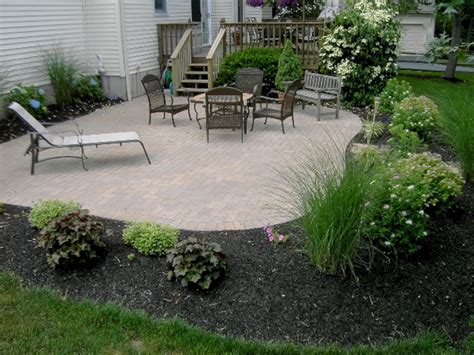 25+ Best Inspiration: Beautiful Landscaping Around Patio For Amazing ...